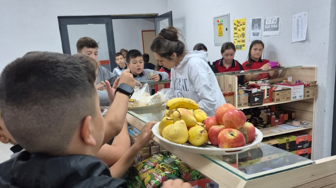 Okul Kantininde Meyve Günü Ve Çorba Günü Etkinlikleri